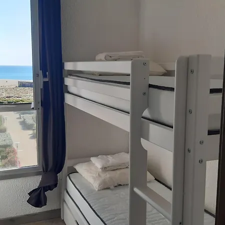 Apartment Pour 4 A Port Avec Tv, Lave-linge Et Grand Frigo - Fr-1-798-38 Leucate